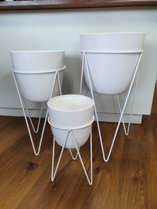 Metal Pots with Stand
